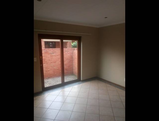 2 BEDROOM TOWNHOUSE RENTED IN BOARDWALK MEANDER